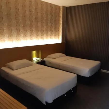 Grandeur Hotel And Spa Malacca Exterior photo