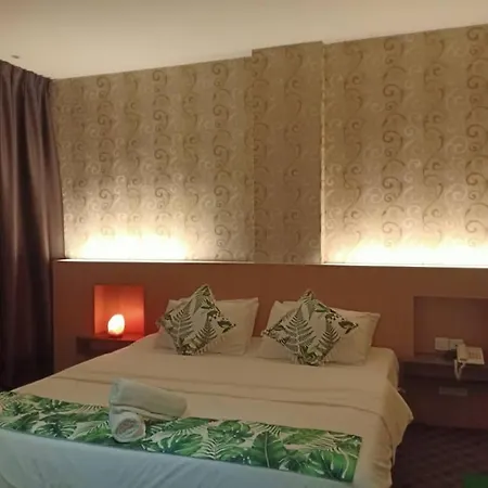 Grandeur Hotel And Spa Malacca Exterior photo