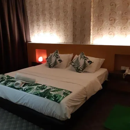 Grandeur Hotel And Spa Malacca Exterior photo