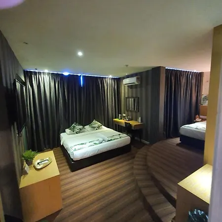 Grandeur Hotel And Spa Malacca Exterior photo