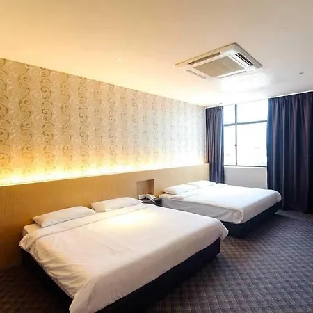 Grandeur Hotel And Spa Malacca Exterior photo